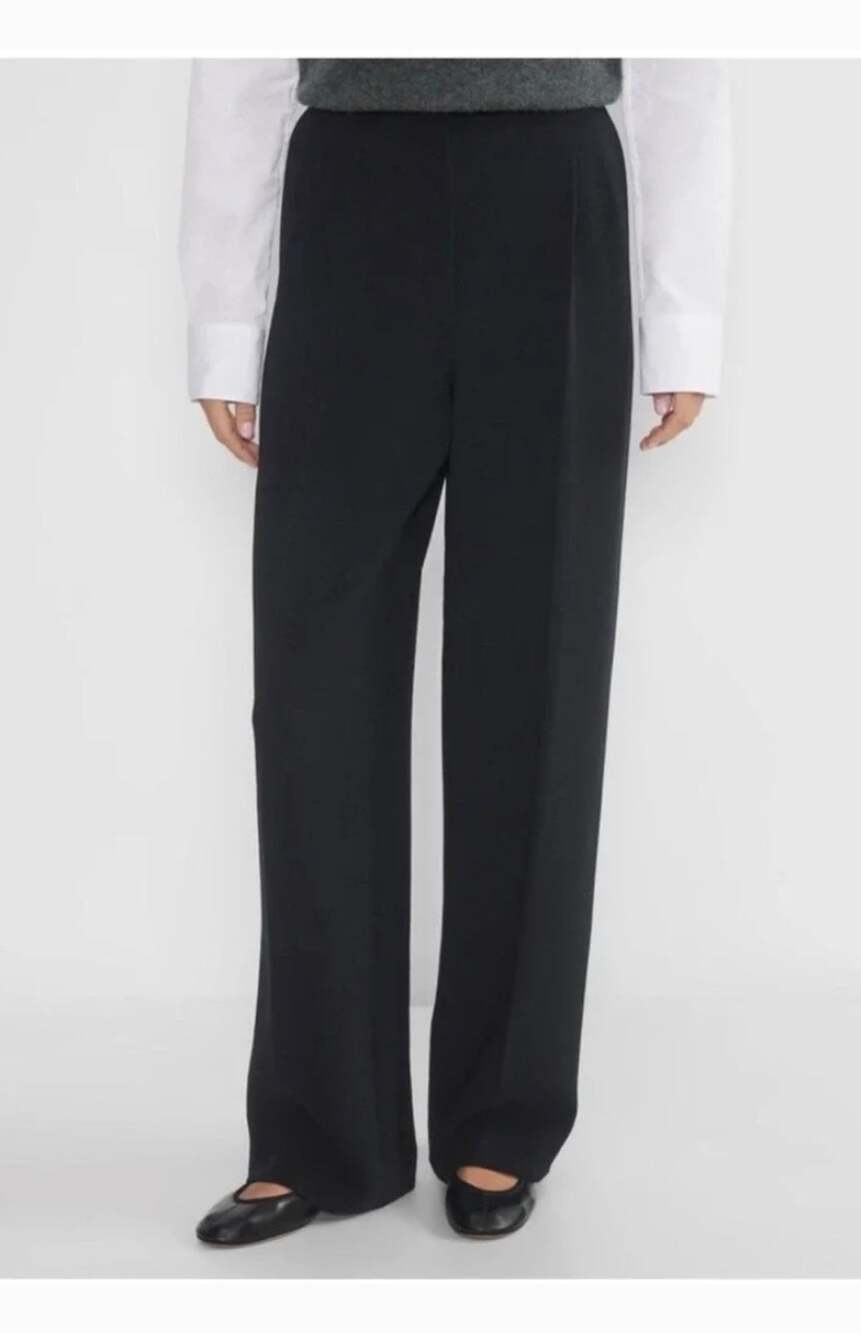 ARITZIA Wilfred The Effortless Pant - Black Trousers - Size 6